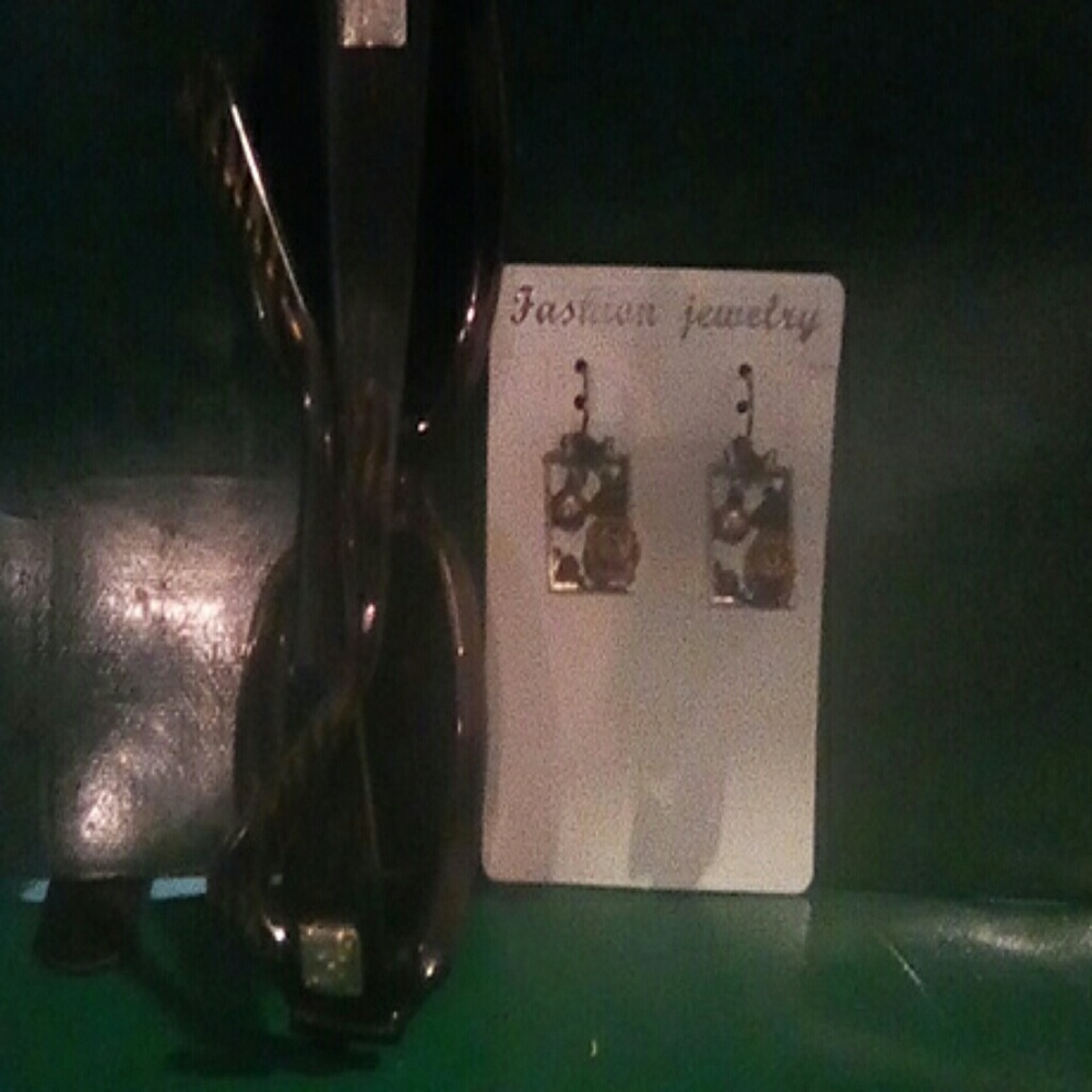 Liz Claiborne readers good condition well made